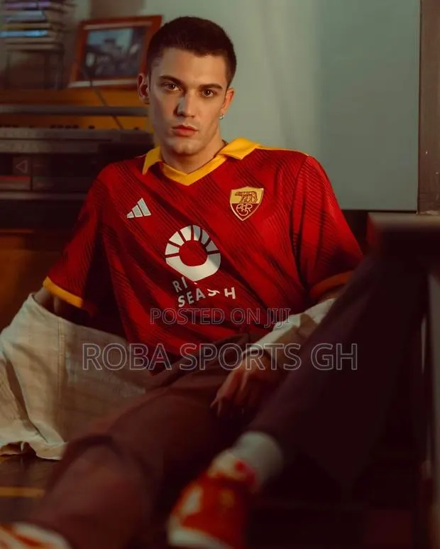 2023/24 AS Roma Fourth Jersey · Photo 1