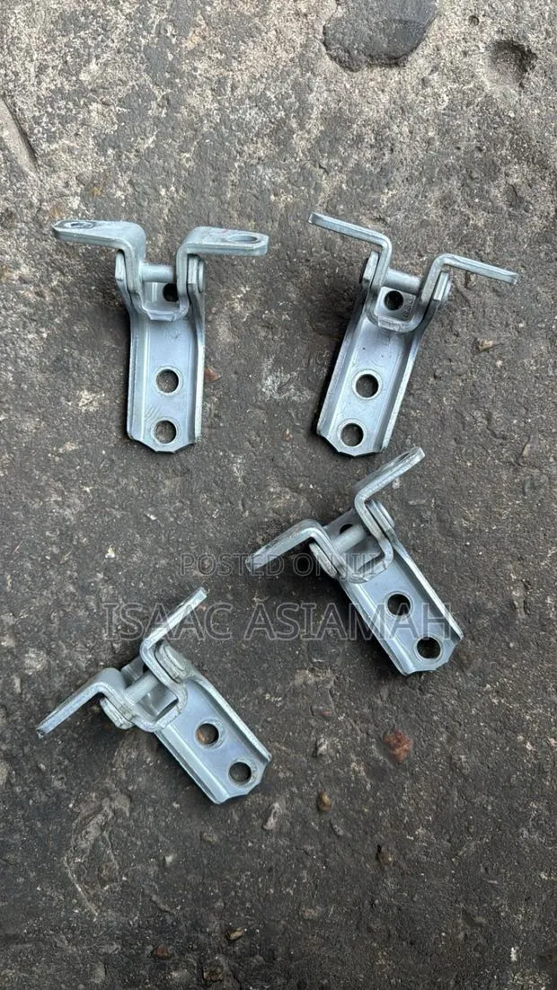 Outlander 2012,2013,2014,2015,2016,2017,2018,2019,2020 Door Hinges · Photo 1