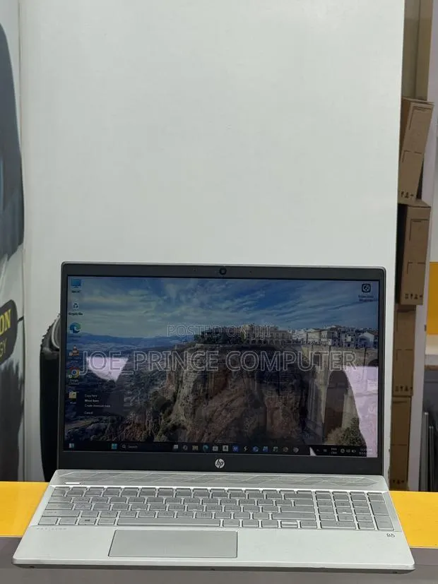 Laptop HP Pavilion 15-cs3063cl 8GB AMD Ryzen 7 SSD 512GB · Photo 1