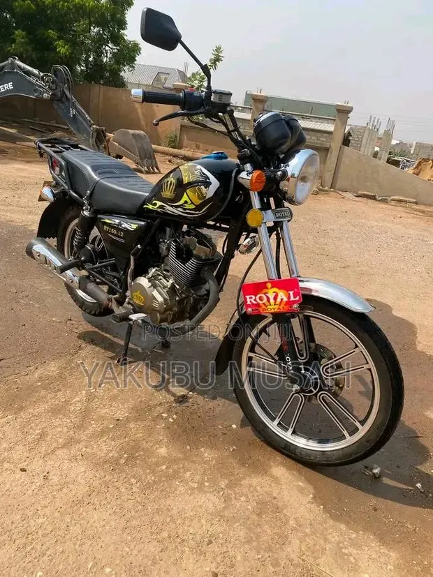 Royal Motorcycle 2024 Black · Photo 1