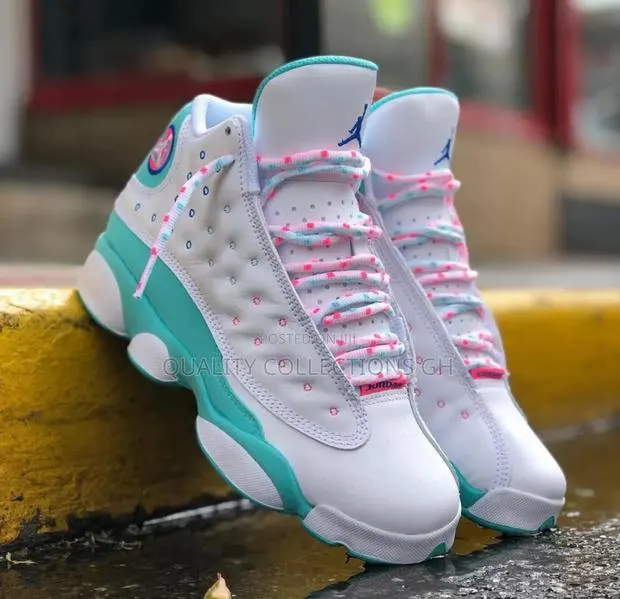 Jordan 13 Silky · Photo 1