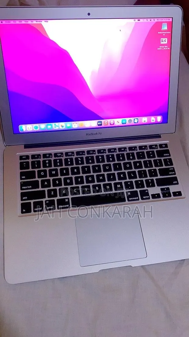 Laptop Apple MacBook Air 2017 8GB Intel Core i7 SSD 256GB · Photo 1