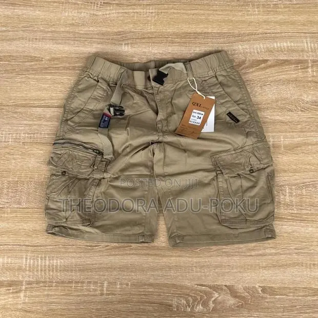Men Cargo Shorts · Photo 1