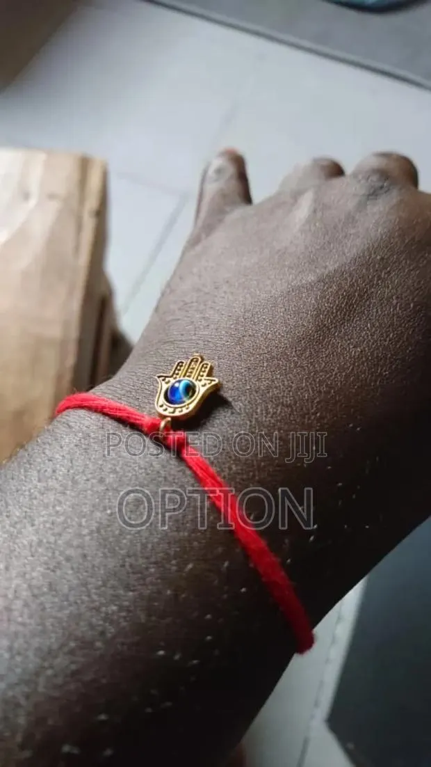 Protection Blue Eye Wrist Band · Photo 1