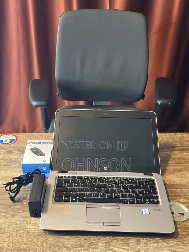 Laptop HP EliteBook 820 G3 8GB Intel Core i5 SSD 256GB · Photo 1