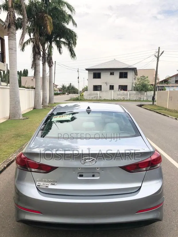 Hyundai Elantra 2017 · Photo 1