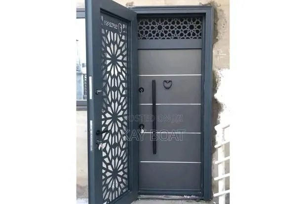 A Smart Door in Door Single · Photo 1