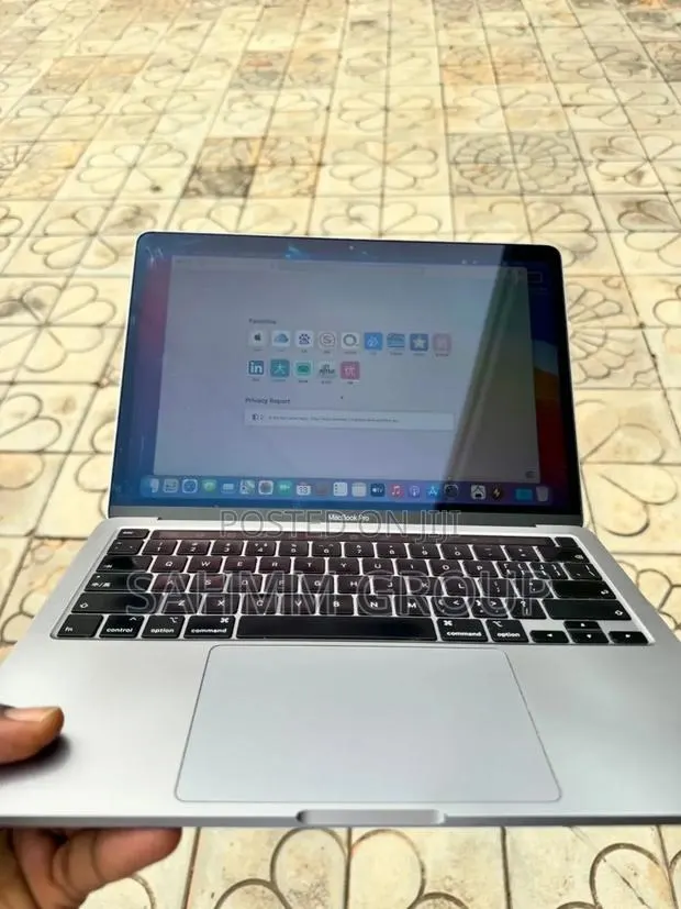 Laptop Apple MacBook Pro 2020 16GB Intel Core i5 SSD 250GB · Photo 1