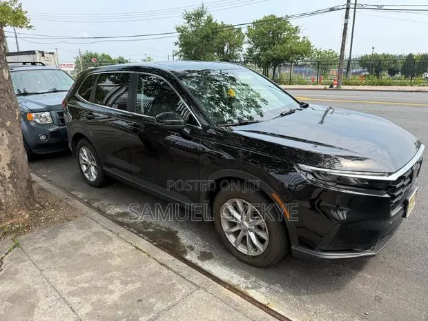 Honda CR-V EX AWD 2023 Black · Photo 1