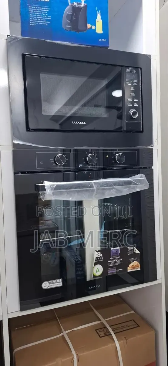 Oven and Microwave All Black Built in Integrated · Photo 1