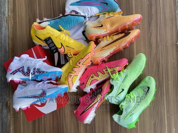 Original Football Boot at Cool Price · Photo 1