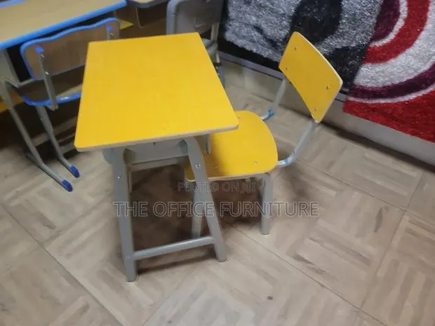 Student Desk · Photo 1