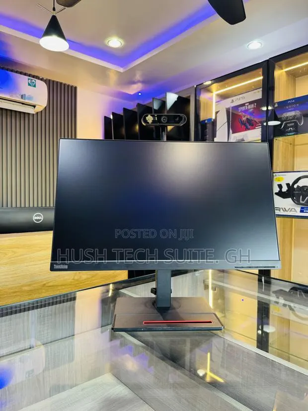 24” Lenovo Thinkvision Usb - C Ips Webcam Edgeless Monitor · Photo 1