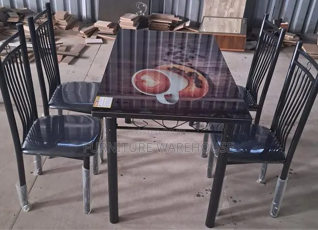 4 Seater Dinning Set · Photo 1
