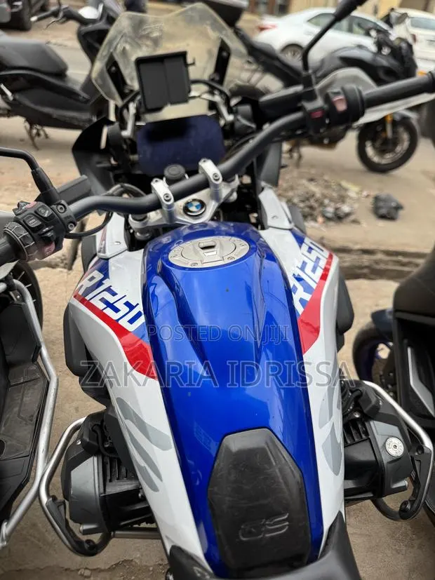 BMW R1250GS 2024 · Photo 1