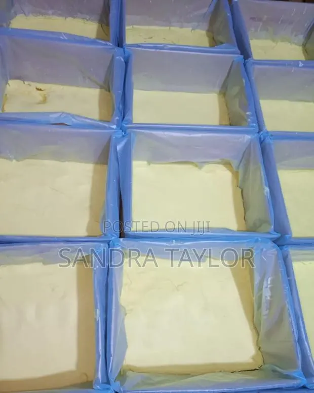 Raw Cocoa Butter ( Food Grade) 25kg · Photo 1