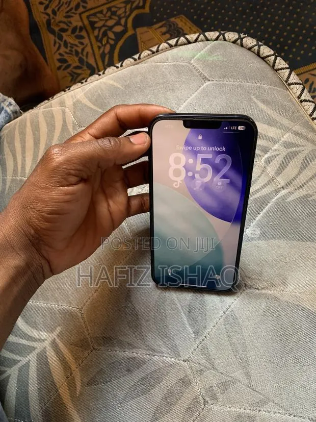 Apple iPhone 14 Plus 128 GB Graphite · Photo 1
