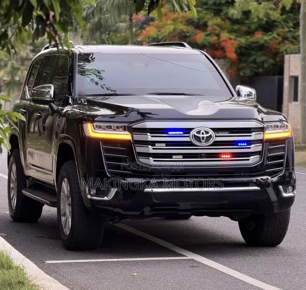 Toyota Land Cruiser 2025 Black · Photo 1