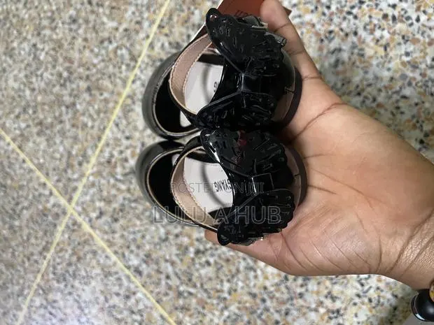 Baby Girls Shoes · Photo 2