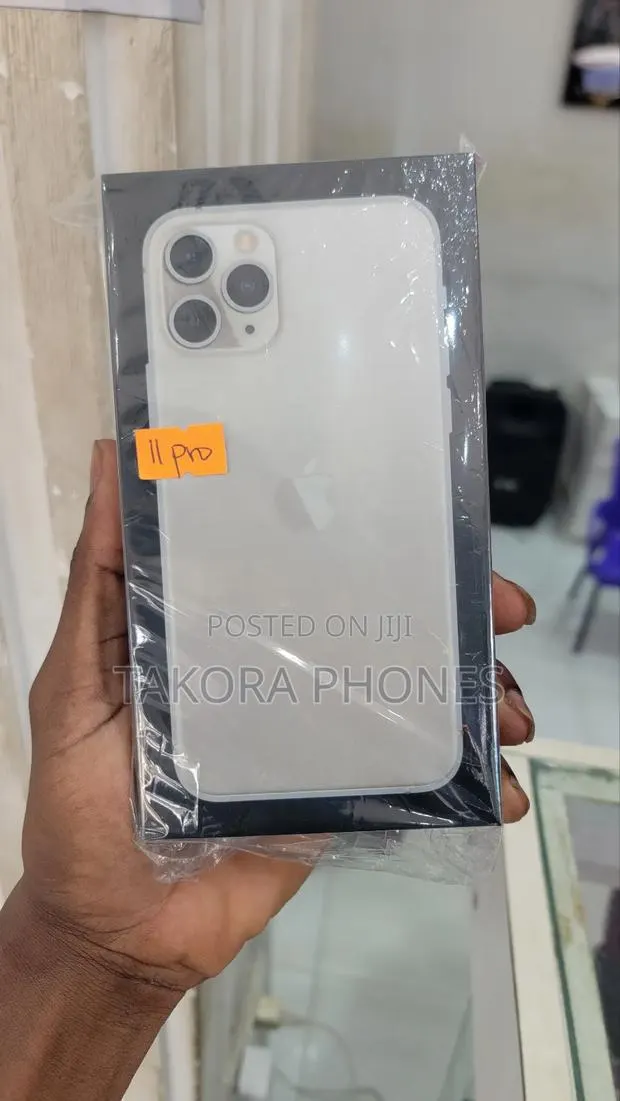 New Apple iPhone 11 Pro 64 GB Gold · Photo 1