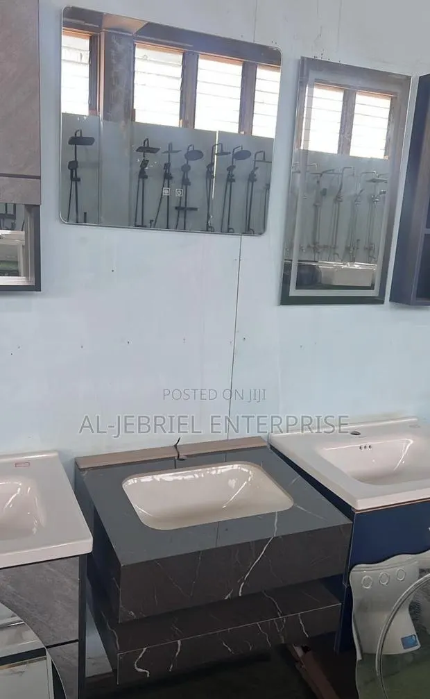 Cabinet Basin 60cm With LED Mirror · Photo 1