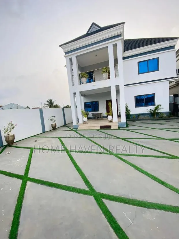 Furnished 4bdrm House in Westland for rent · Photo 1