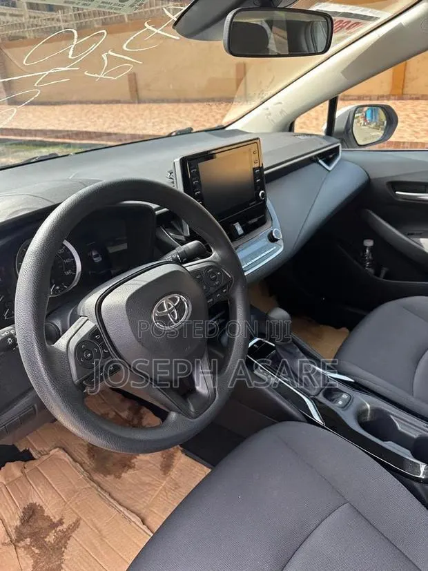 Toyota Corolla LE 2021 · Photo 1