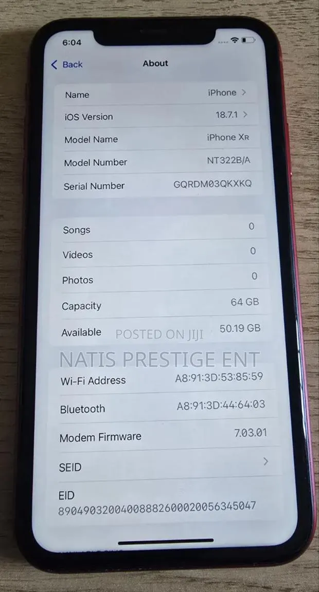 Apple iPhone XR 128 GB Red · Photo 1