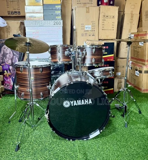 Yamaha Japan Series 5pcs Complete Drum Set [High Grade] · Photo 1