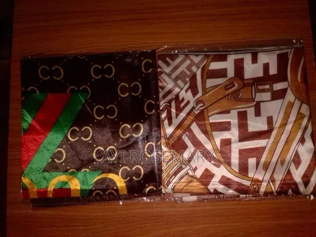 Affordable Scarf · Photo 1