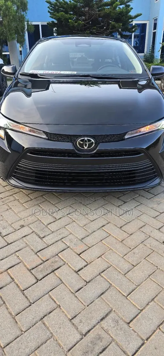 Toyota Corolla 2025 Black · Photo 1