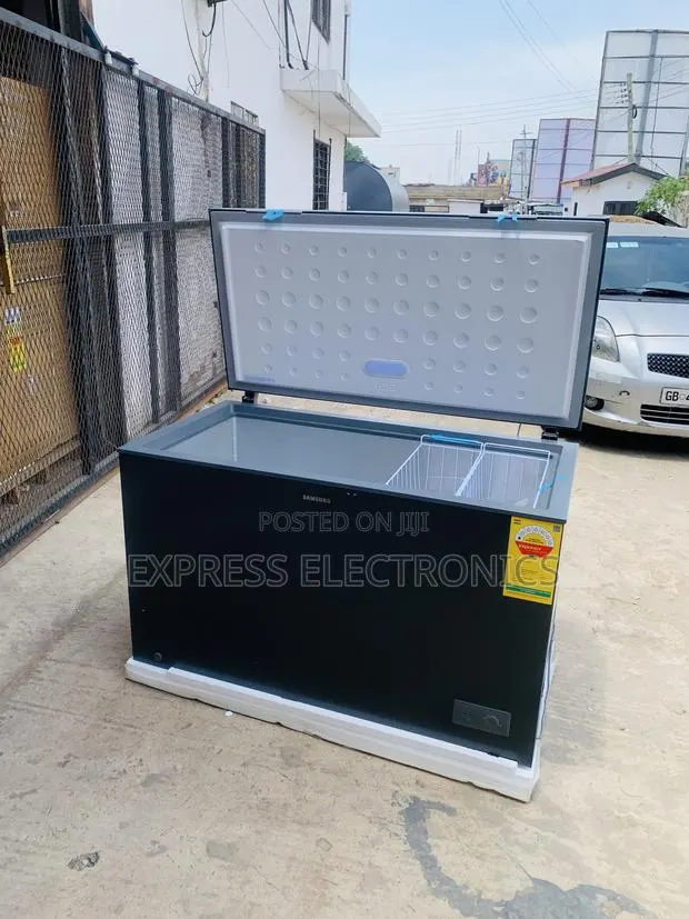 Ultra Modern Sleek Chest Freezer 371l Samsing · Photo 1