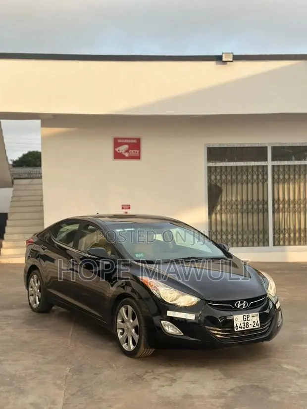 Hyundai Elantra Limited Sedan FWD (1.8L 4cyl 6A) 2013 Black · Photo 1