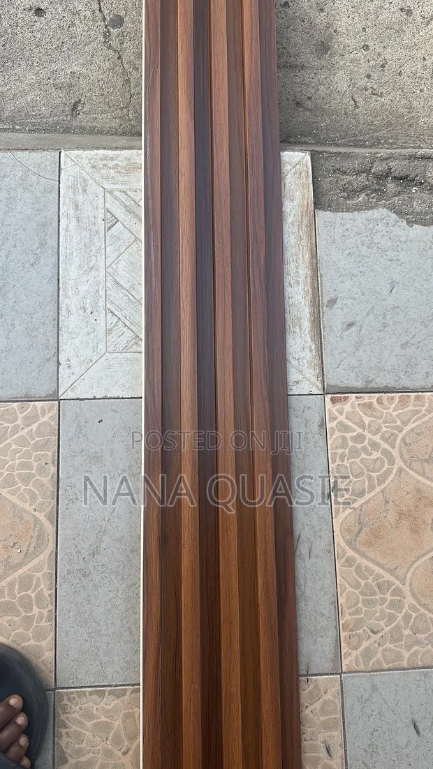 Fluted Panel · Photo 1
