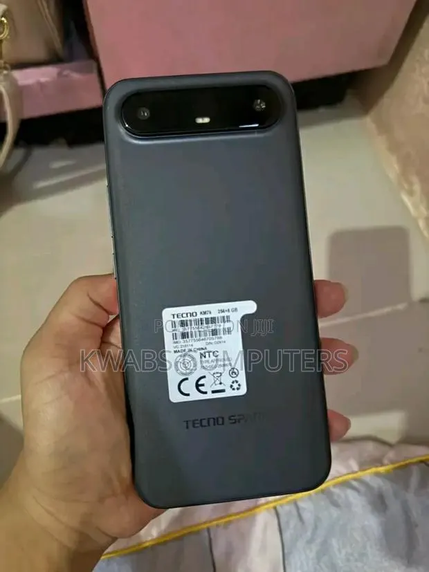 Tecno Spark Slim 256 GB Black · Photo 1