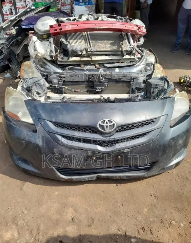 Toyota Yaris · Photo 1