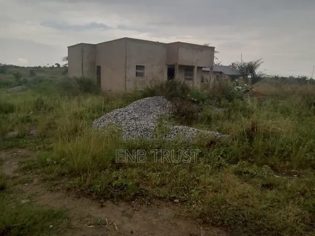 2 Bedrooms on Full Plot of Land for Sale at Ashallaja · Photo 1