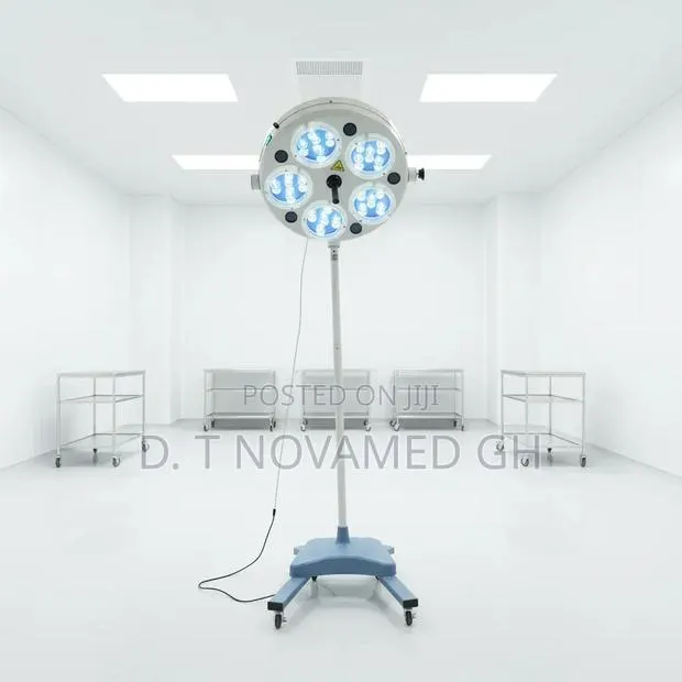 Operating Theatre Light ( Standing) · Photo 1