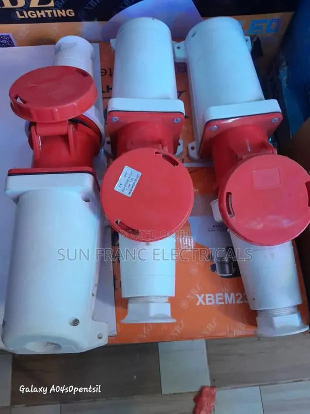 63a 5pin Male and Female Industrial Plug · Photo 1