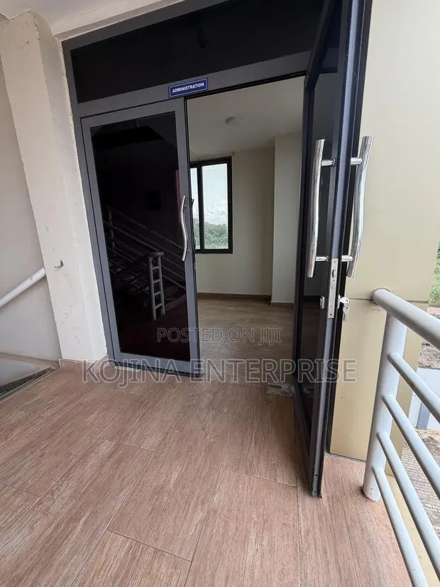 27.5 SQM Office Space for Rent – Asokwa New Road · Photo 1