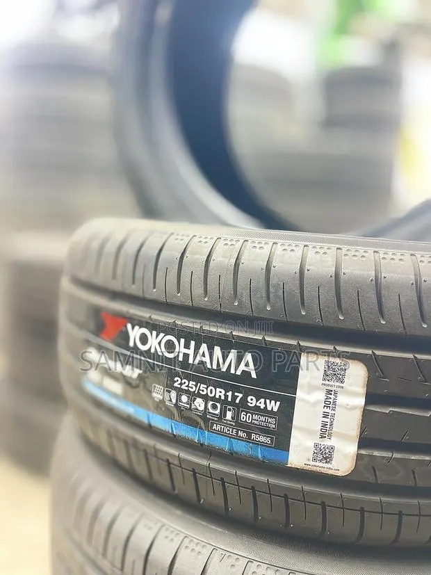 Brand New Yokohama 225/50r17 · Photo 1