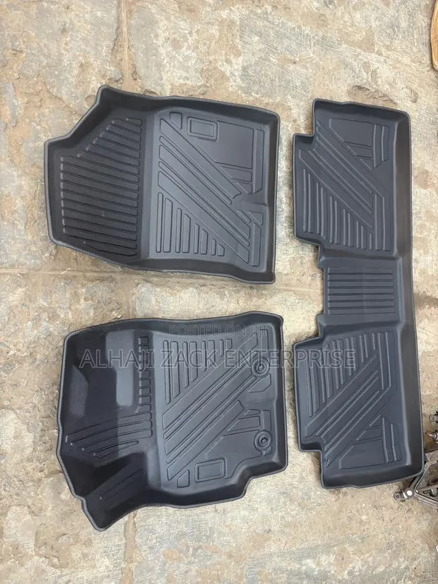 Toyota CorollaD Floor Mat · Photo 1