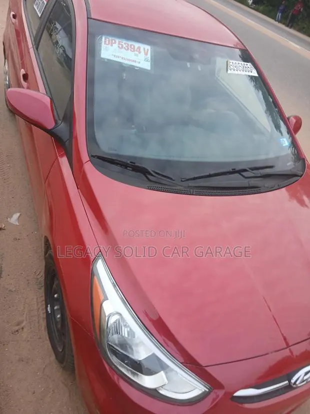 Hyundai Accent 2013 Red · Photo 1