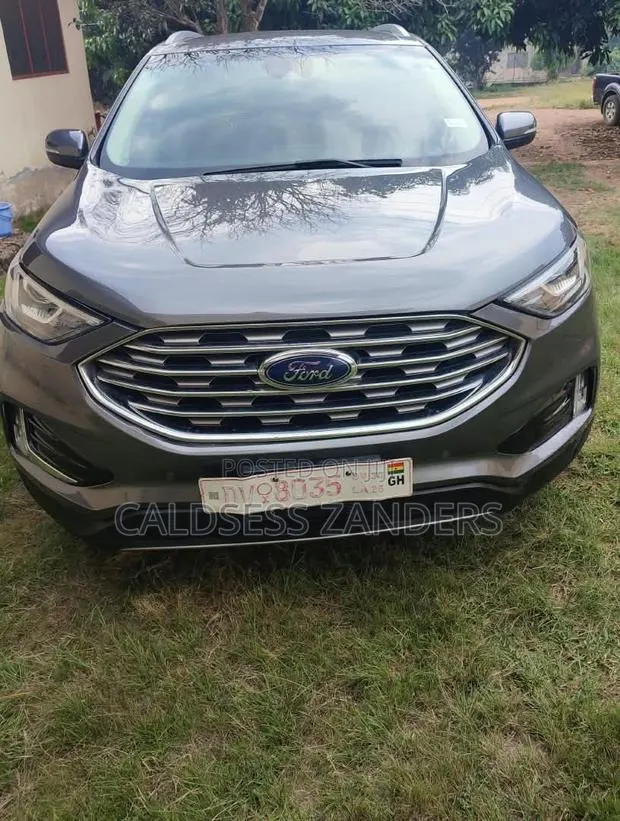 Ford Edge Titanium 2022 Gray · Photo 1