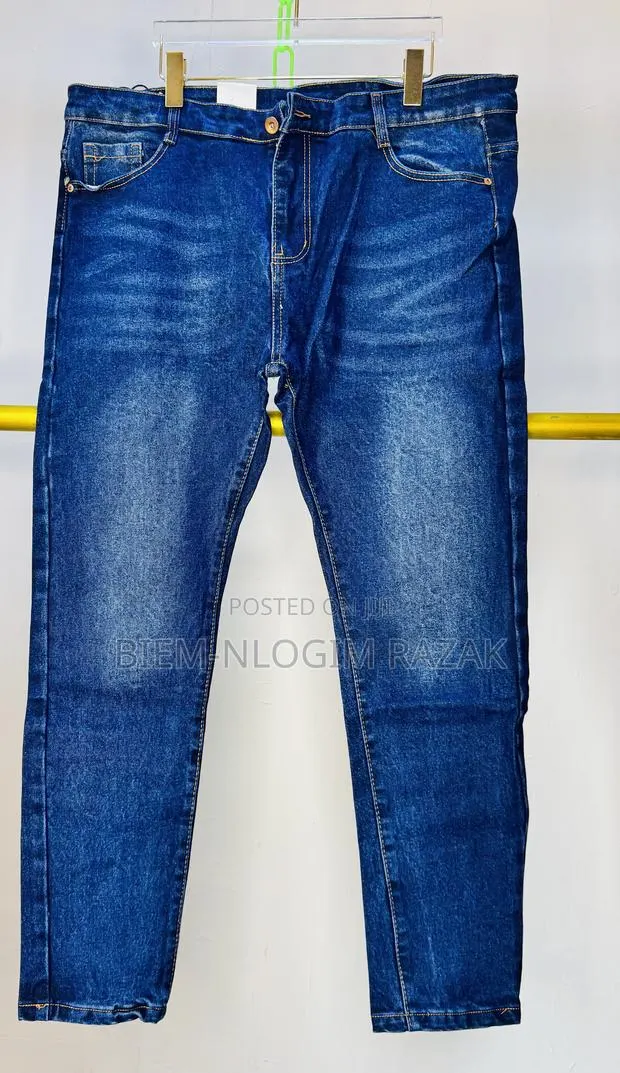 Stock Jeans Available · Photo 2