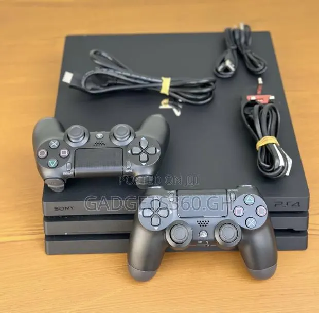 Sony Playstation 4 Pro (1tb Black) · Photo 1