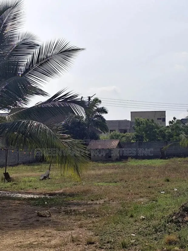 East Legon Hills 1 Acre Titled Land · Photo 1