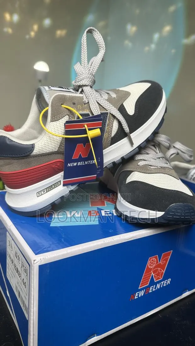 New Balance Sneakers · Photo 1