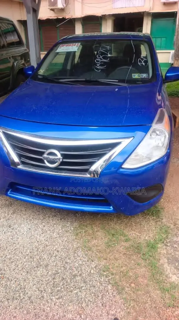 Nissan Versa 1.6 SV 2016 Blue · Photo 1