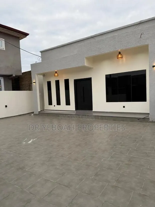 3bdrm House in Spintex Manet:- 3, Coca Cola for sale · Photo 1